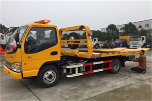 建湖哪里有拖车服务